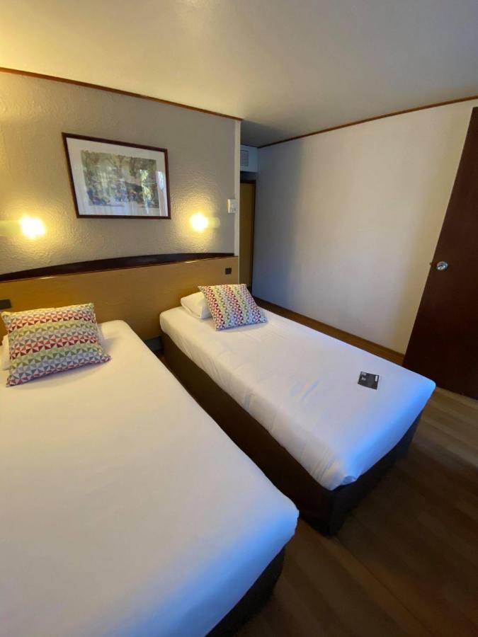 Hotel Campanile Manosque Exterior foto